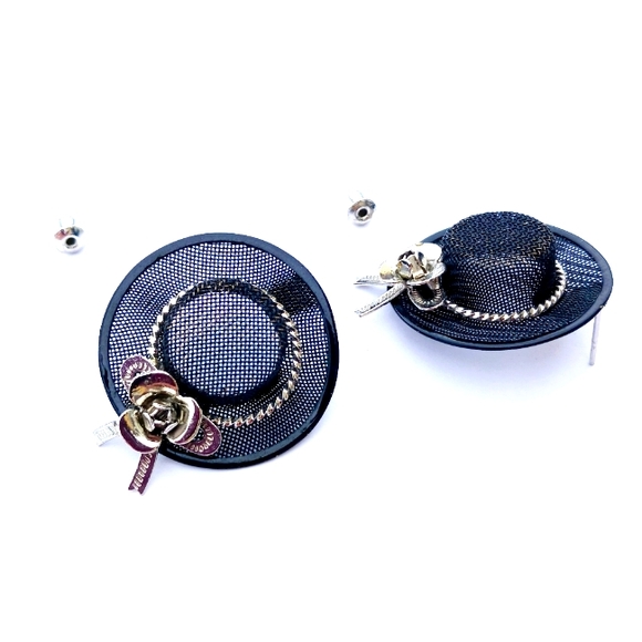 VINTAGE HAT EARRINGS 80s 90s black silvertone pierced metal detailed - Picture 1 of 6